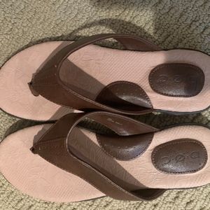 B.O.C. Womens sandals Size 8